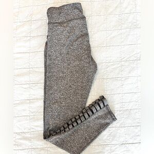 Popular21 heathered charcoal cutout leggings. Small.
